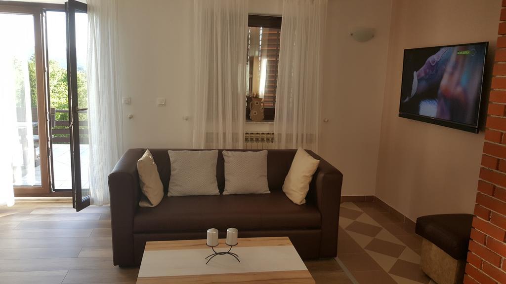 House Tudic Apartment Dreznik Grad Ngoại thất bức ảnh