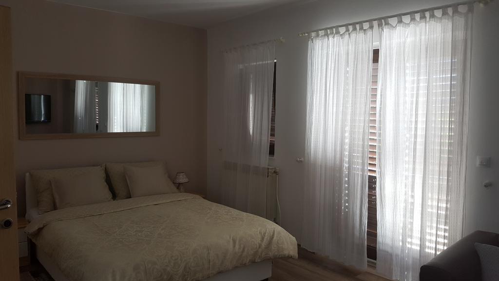 House Tudic Apartment Dreznik Grad Ngoại thất bức ảnh